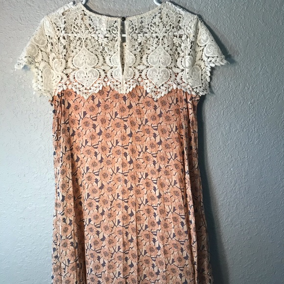Tan Floral Print Sundress(L) - Picture 2 of 6